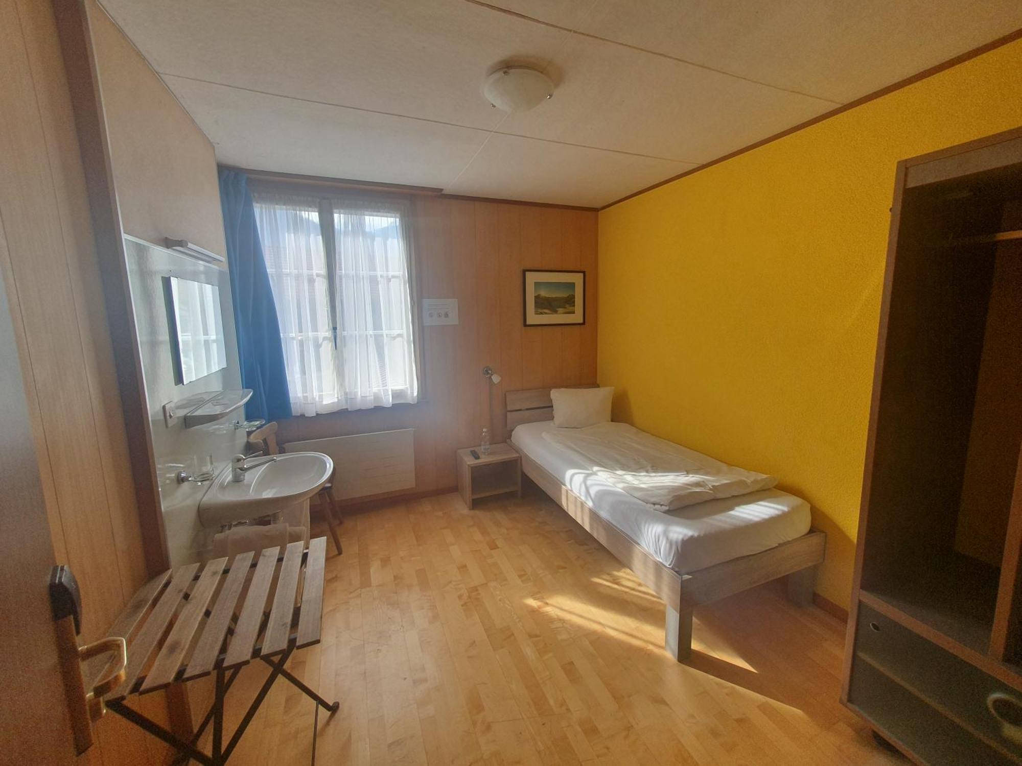 Gasthof Hirschen Wilderswil Zimmer foto