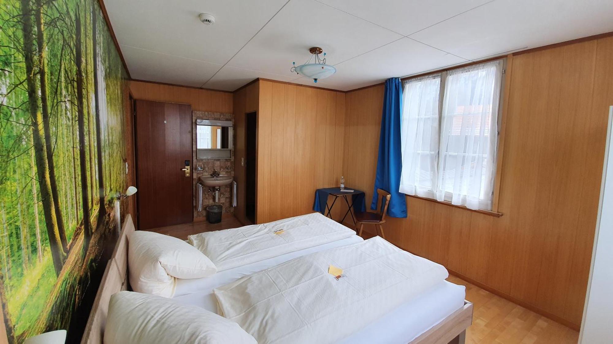 Gasthof Hirschen Wilderswil Zimmer foto