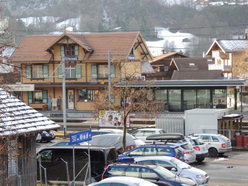 Gasthof Hirschen Wilderswil Exterior foto